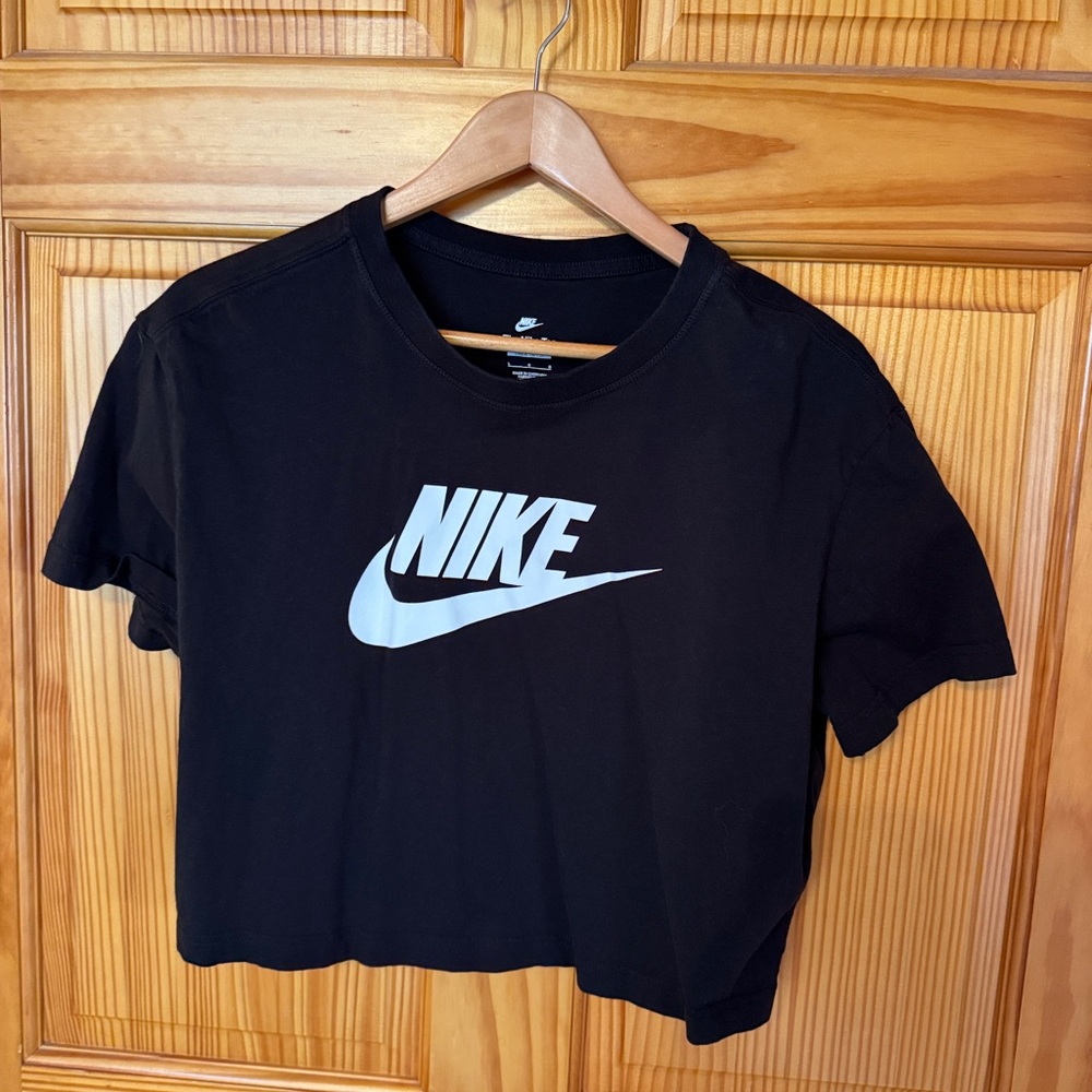 Nike Black and White Crop Top